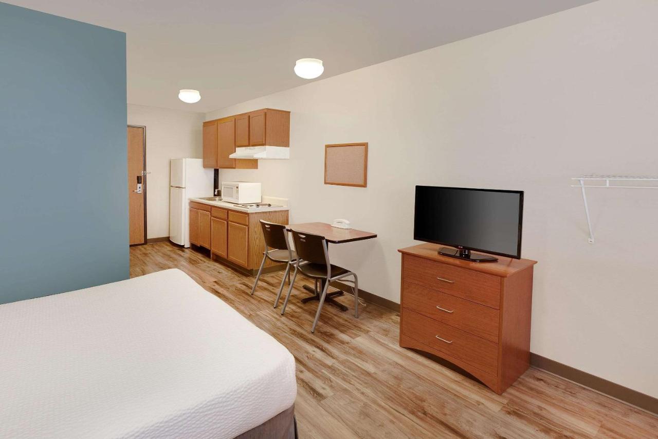 Woodspring Suites Council Bluffs Exteriör bild