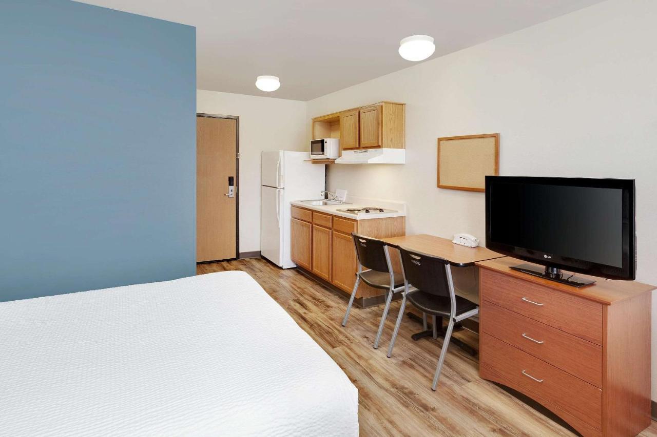 Woodspring Suites Council Bluffs Exteriör bild