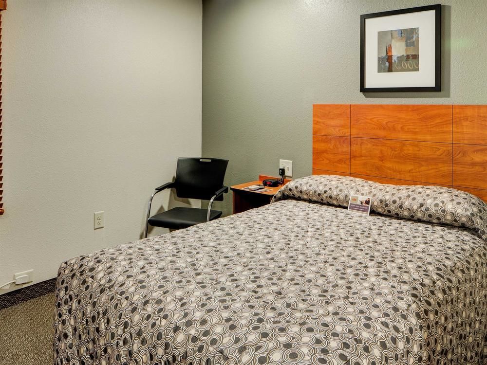 Woodspring Suites Council Bluffs Exteriör bild
